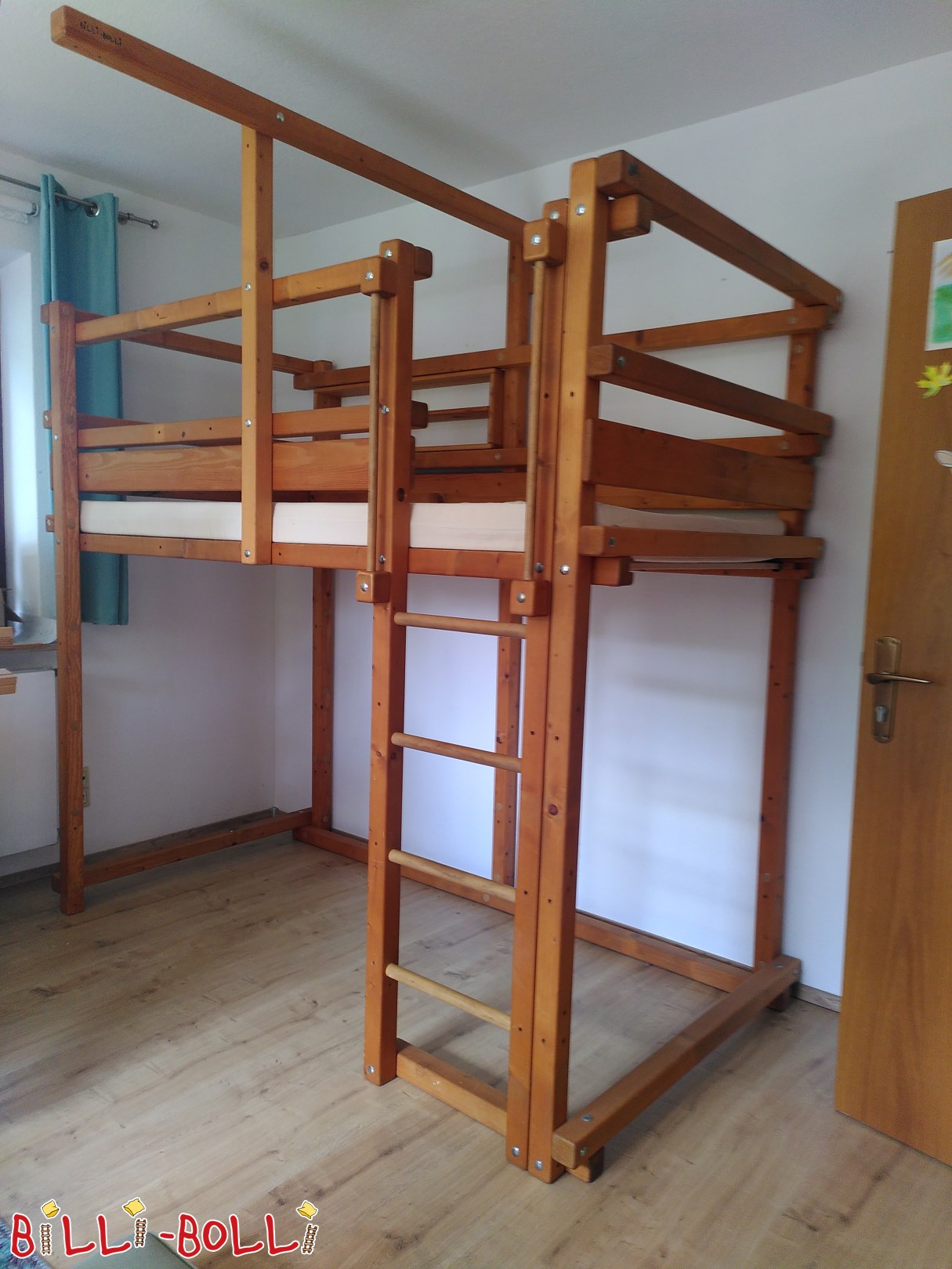 Ad 7139: Oiled spruce bunk bed that grows with the child Oiled spruce bunk bed that grows with the child (Category: Loft Bed Adjustable by Age pre-owned)
